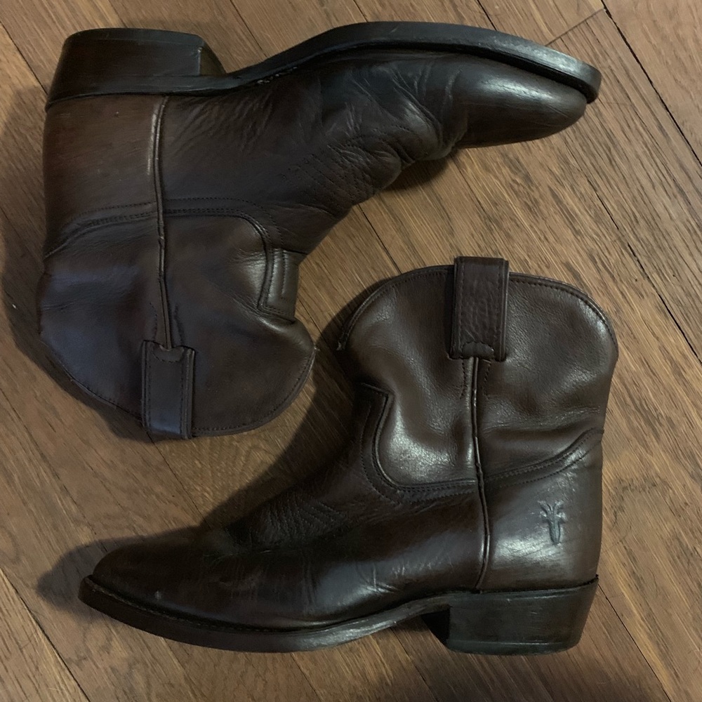 Freshly resoled Frye western shorties